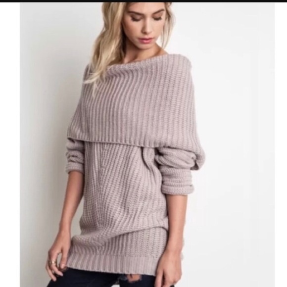 Umgee Sweaters - Umgee cowl neck off shoulder sweater   - XL